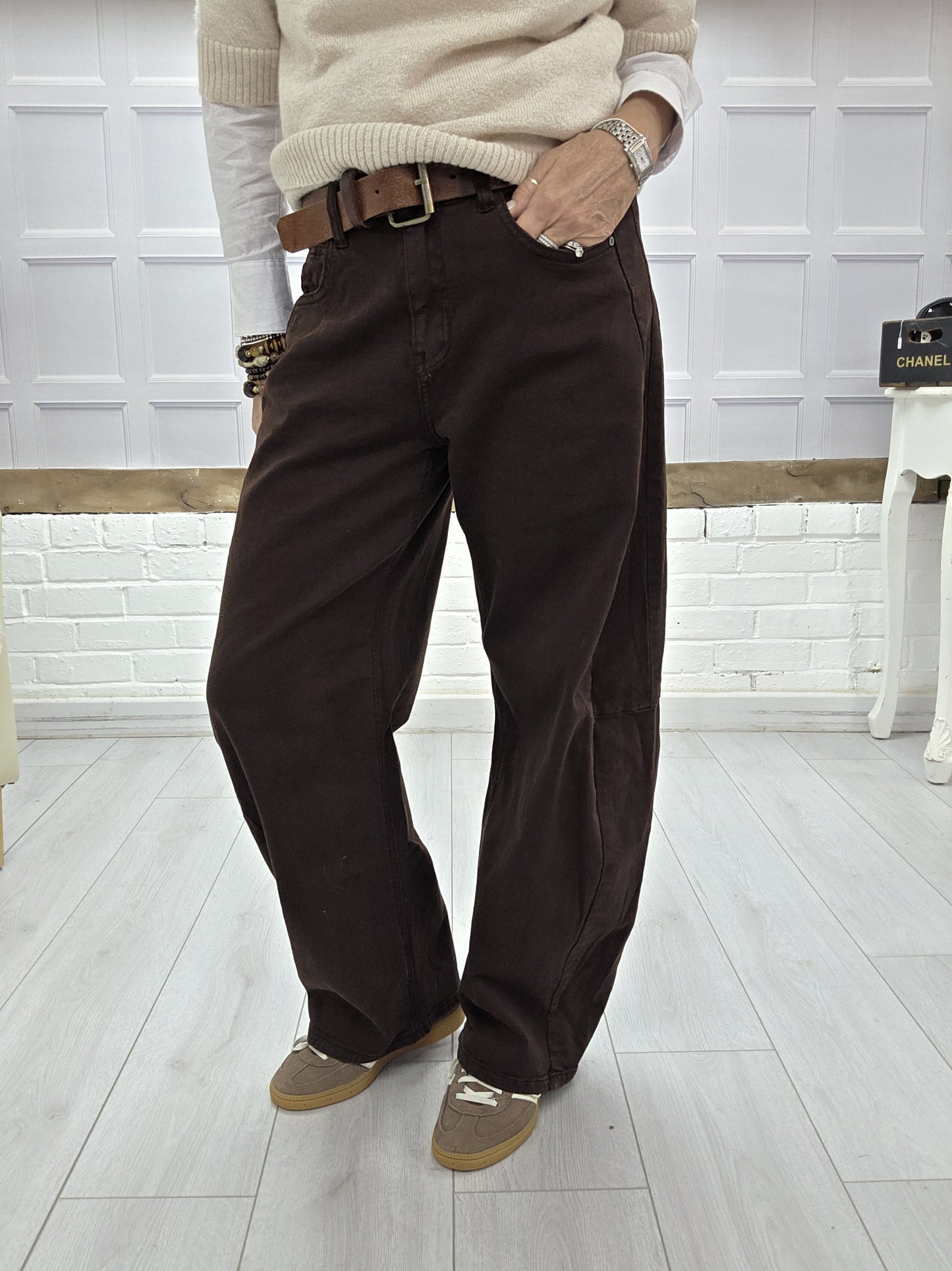 Barrel Jeans Chocolate Brown