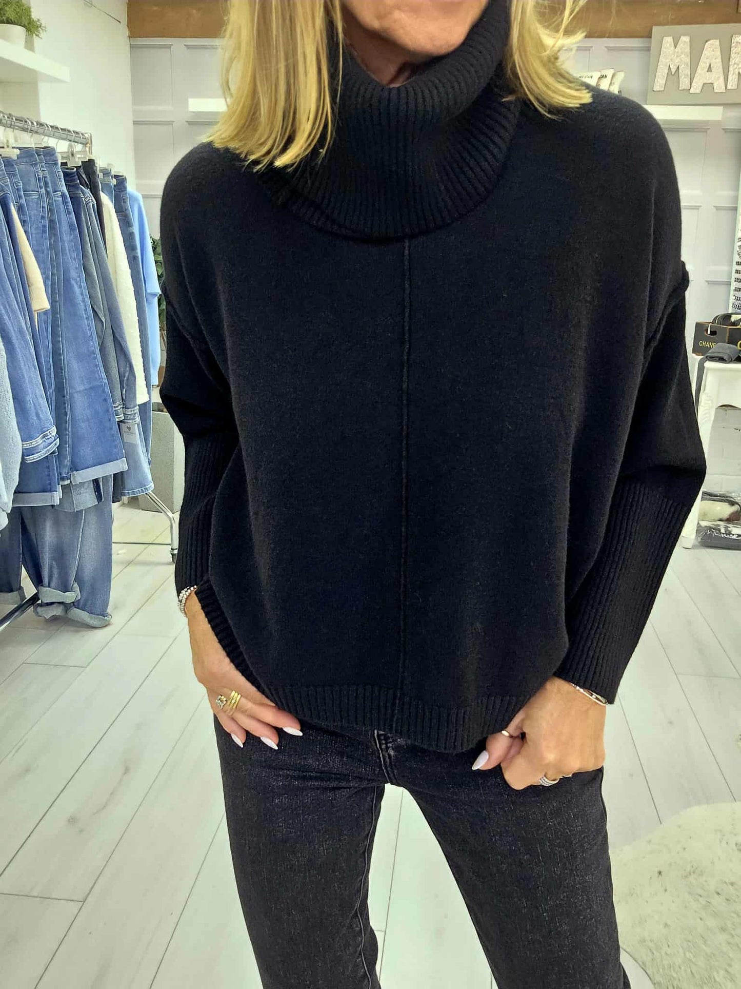 Beth (Detachable Snood)