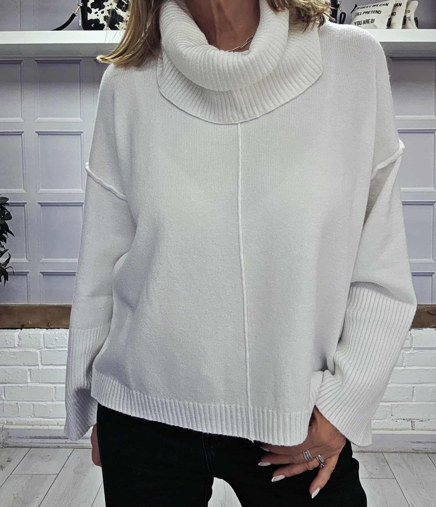 Beth (Detachable Snood)