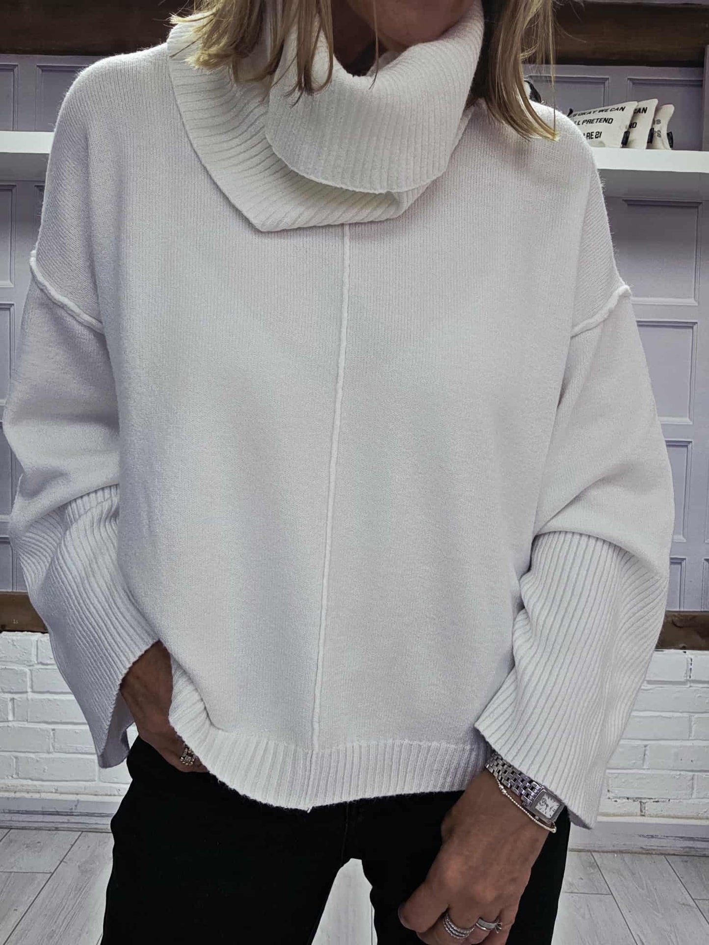 Beth (Detachable Snood)