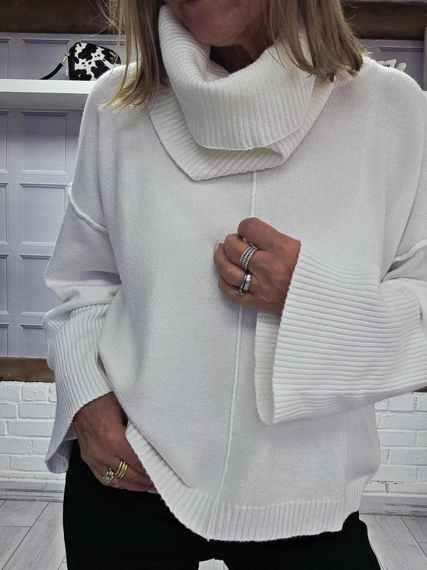 Beth (Detachable Snood)
