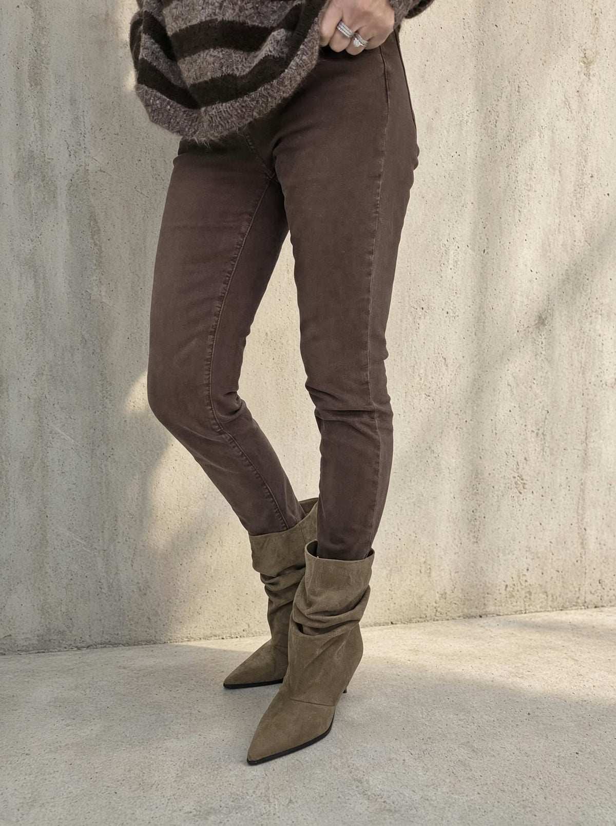 Chocolate Boyfriend Jeans