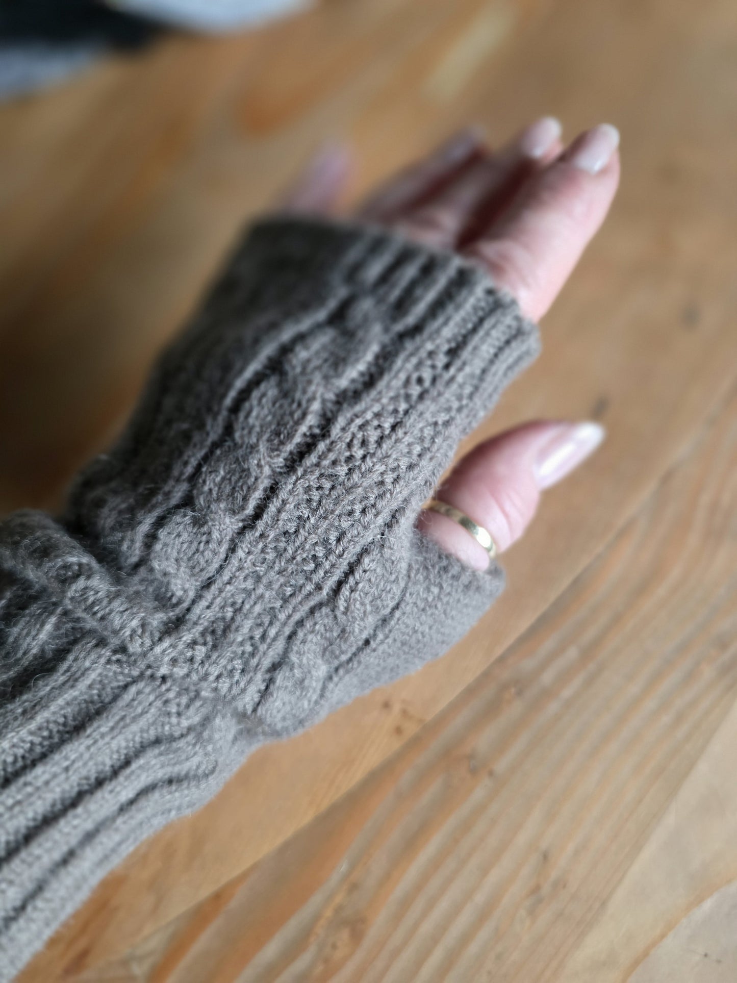 Fingerless Cable Knit Gloves